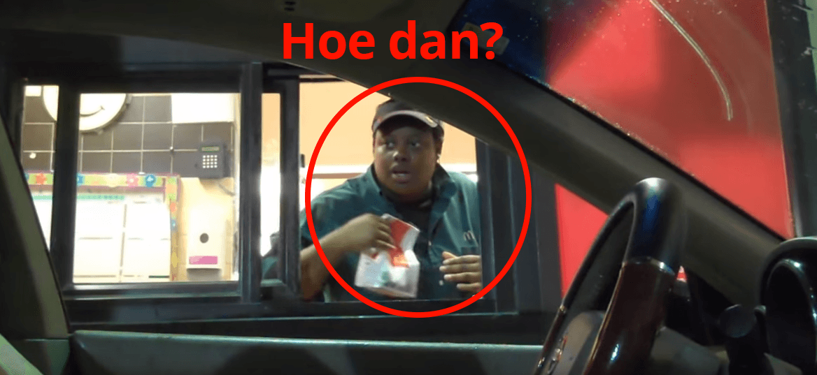 Onzichtbare bestuurder rijdt door fastfood drive