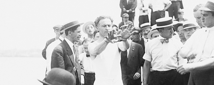 Harry Houdini: De Nr 1 Boeienkoning en zijn spektakel