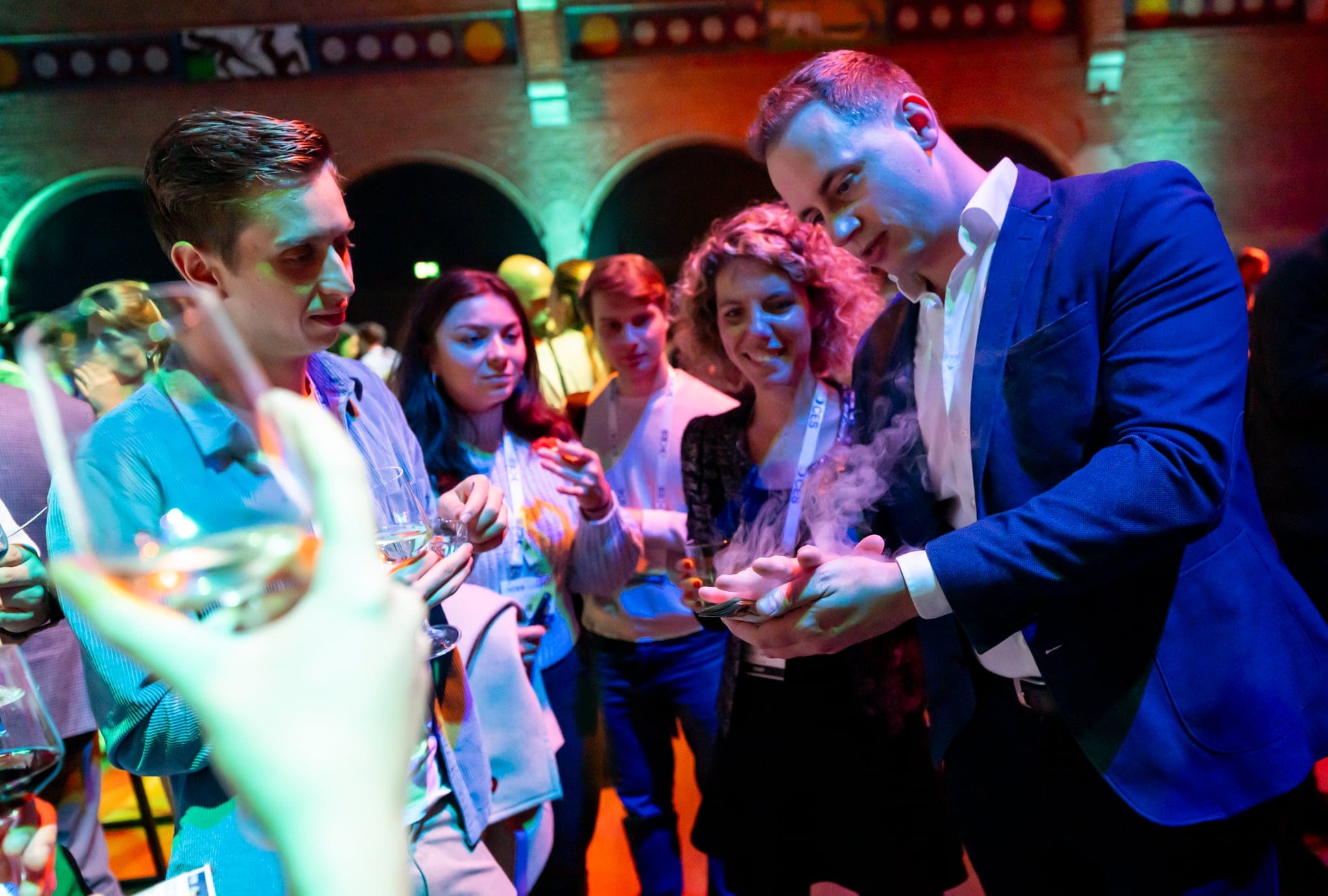 Goochelaar Voorburg: Vandaag 5 Voordelen voor Jouw Event