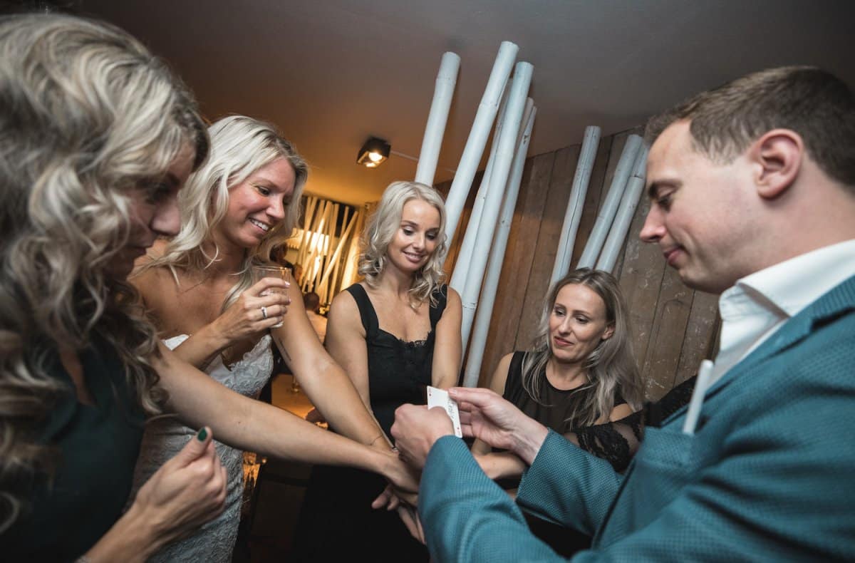 Bruiloft Goochelaar: Blije Gasten, Mooie Herinneringen